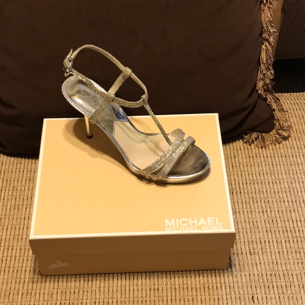 Micheal Kors Heel